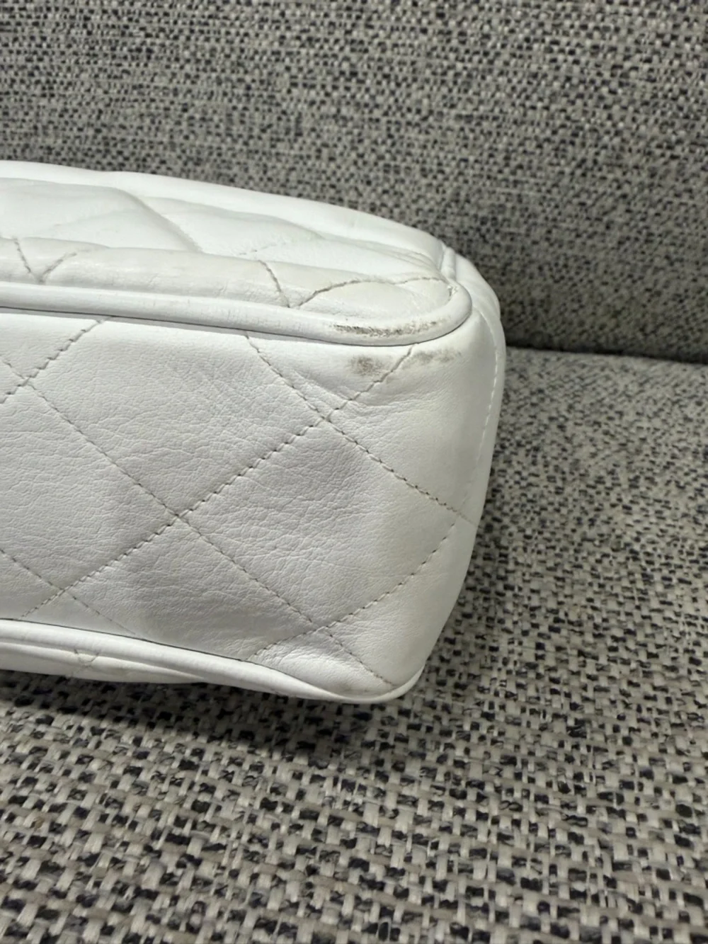 Chanel Vintage Lambskin Quilted Shoulder Bag white-